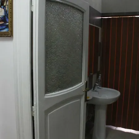 1bed In Basic 8 Bed Mixed Dorm Casa de hóspedes